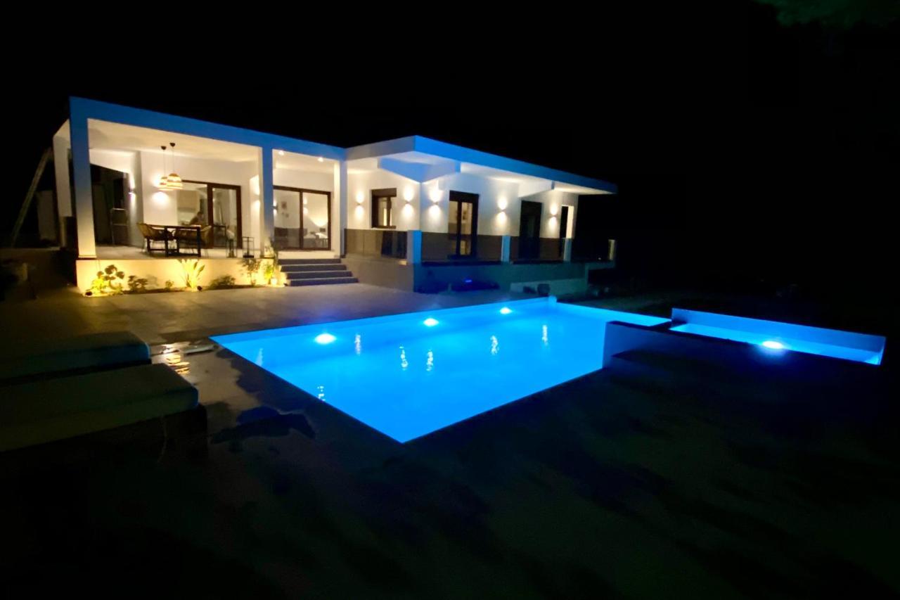 Luxury Villa Anemone With Private Pool Pastida Exterior photo